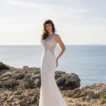 Vestido de novia Leonor de corte sirena con encaje floral y transparencias, Nuestras Novias Palma de Mallorca